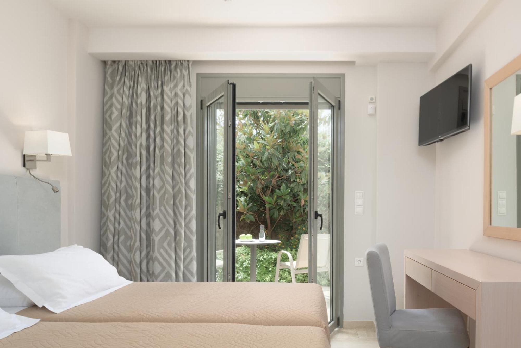 Eco Villa, A Perfect Escape Close To The Beach, By Thinkvilla Maroulás Zewnętrze zdjęcie